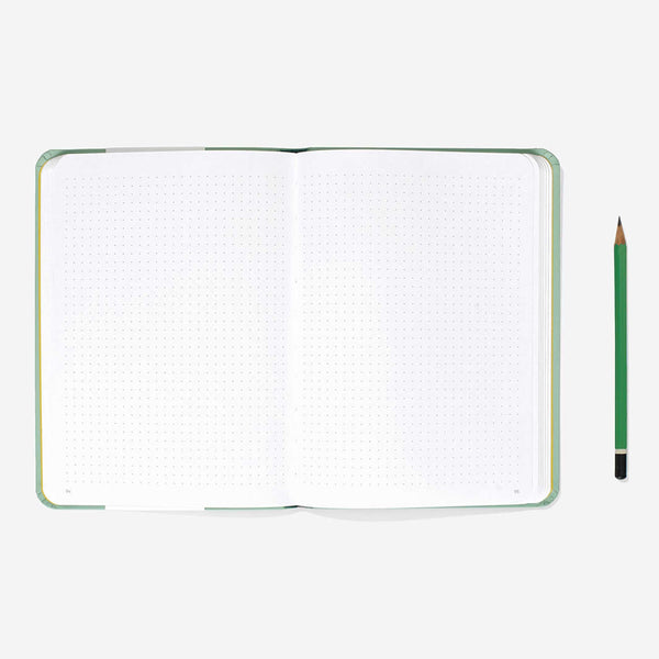 Charles And Marie WRITING JOURNAL - Gepunktetes Tagebuch Hellgrün - English Edition | The School Of Life