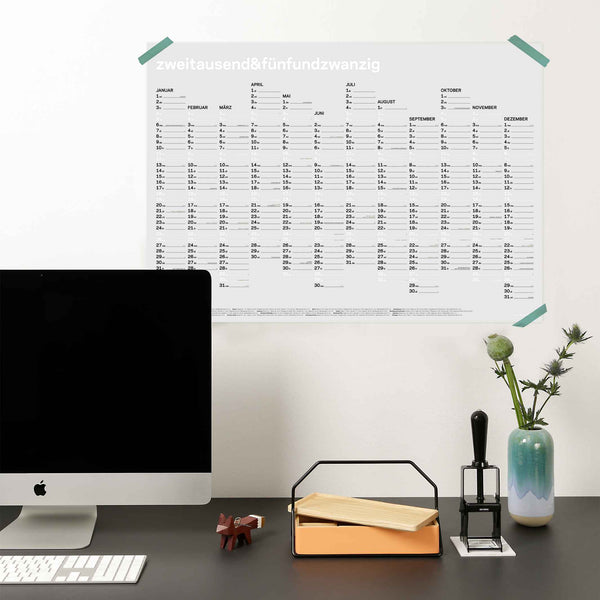 Charles And Marie Zweitausend&fünfundzwanzig - JAHRES-WANDKALENDER 2025 - Weiss Schwarz Gold - A1 84×59 Cm | rikiki