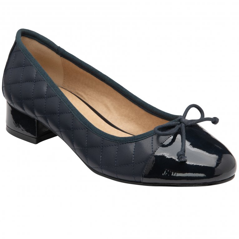 charles clinkard Lotus Ivy Womens Pumps