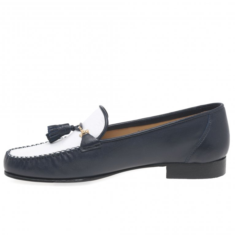 Charles Clinkard Charles Clinkard Poppy Womens Moccasins