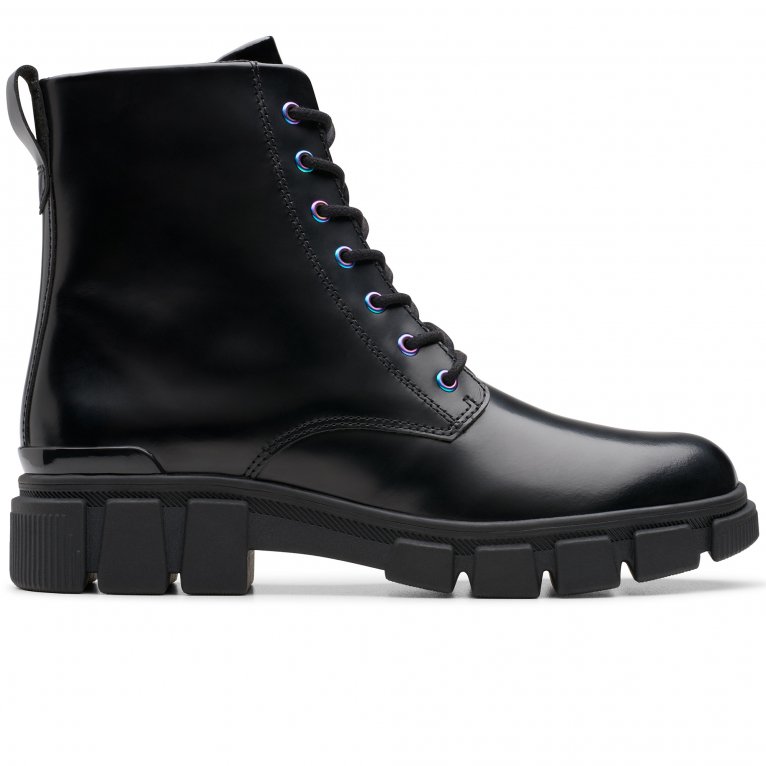 Charles Clinkard Clarks Evyn Top Y Girls Senior Boots