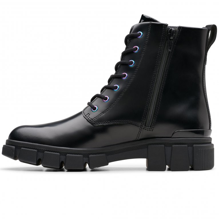 Charles Clinkard Clarks Evyn Top Y Girls Senior Boots