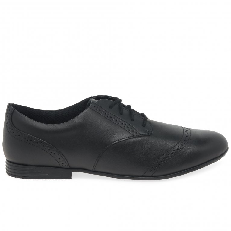 Charles Clinkard Clarks Finja Brogue Y Girls Senior School Shoes
