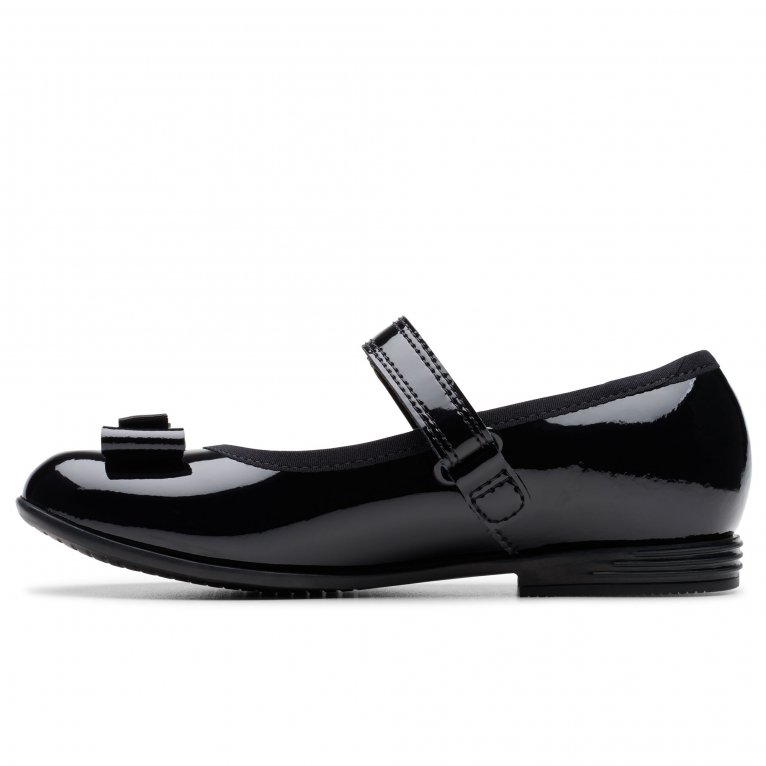 Charles Clinkard Clarks Finja Tap K Girls Infant School Shoes