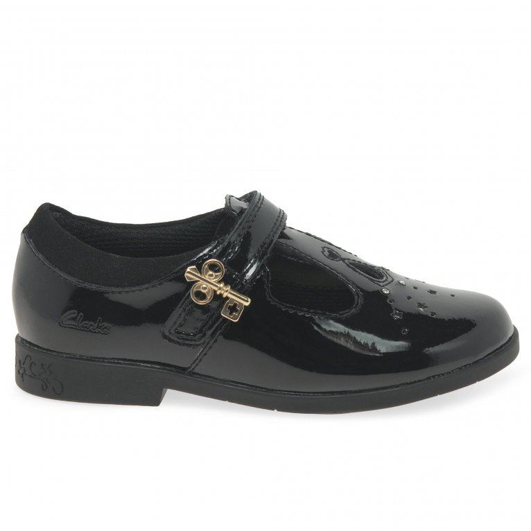 Charles Clinkard Clarks Lock Shine K Girls School Shoes