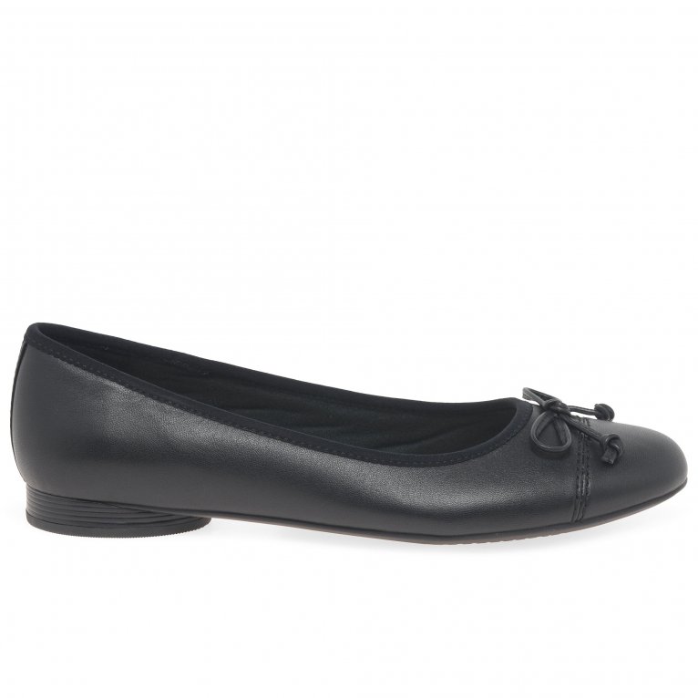 Charles Clinkard Clarks Loreleigh Rae Womens Ballet Pumps