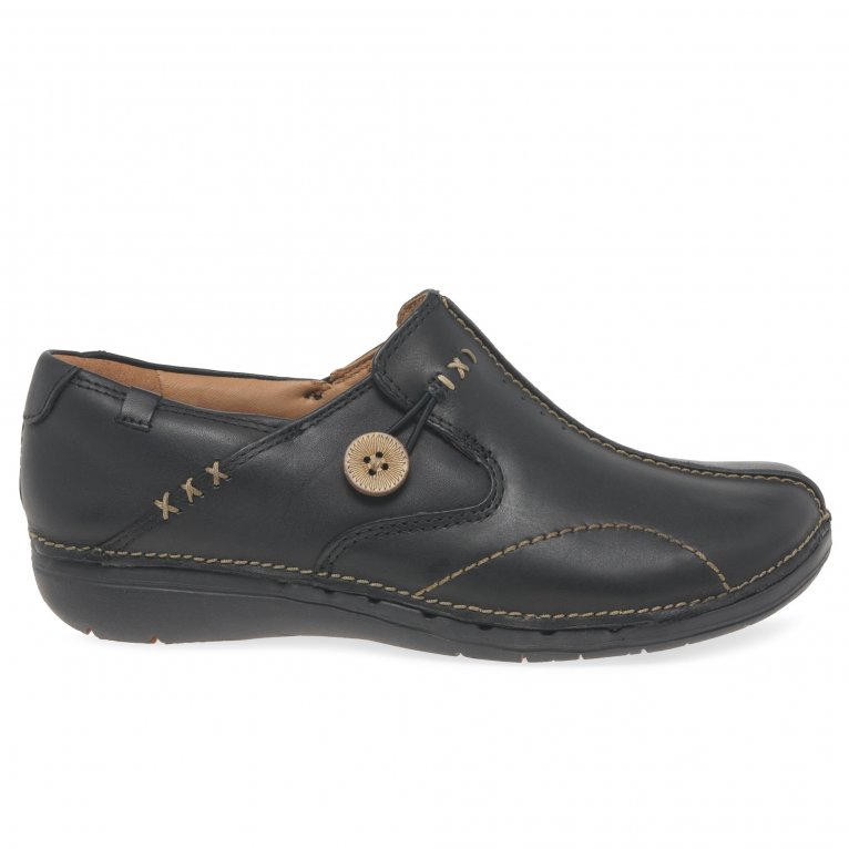 Charles Clinkard Clarks Un Loop Lightweight Womens Shoes