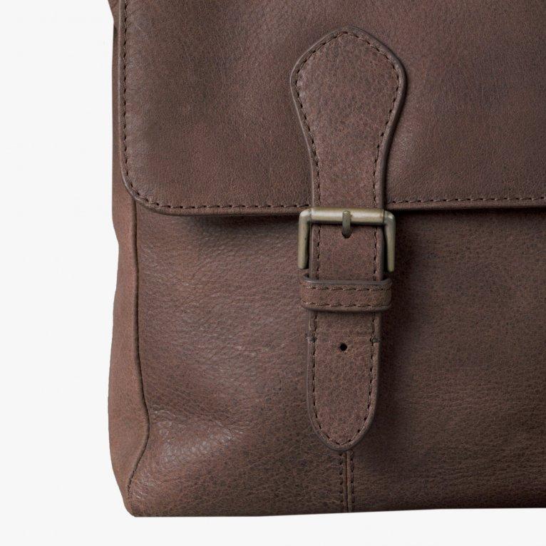 Charles Clinkard Lakeland Leather Hutton Messenger Bag