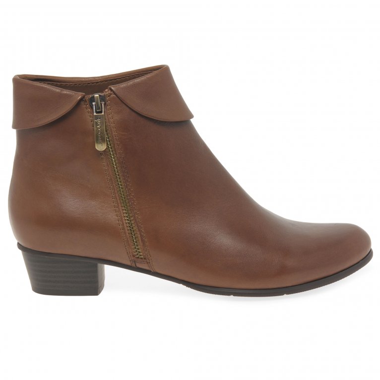 Charles Clinkard Regarde Le Ciel Stefany 03 Womens Ankle Boots