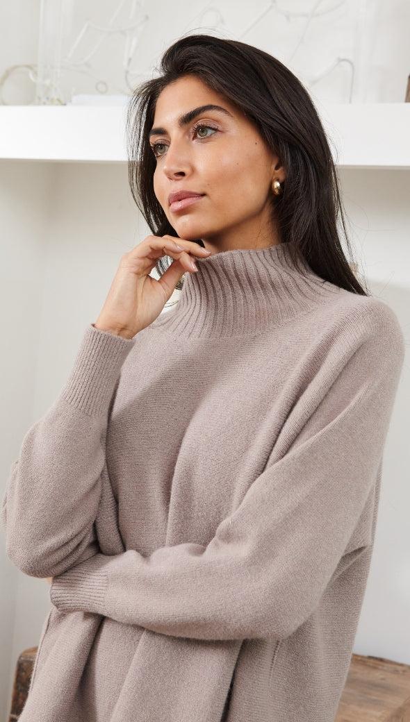 charli Alma Sweater - Smoke Jumpers