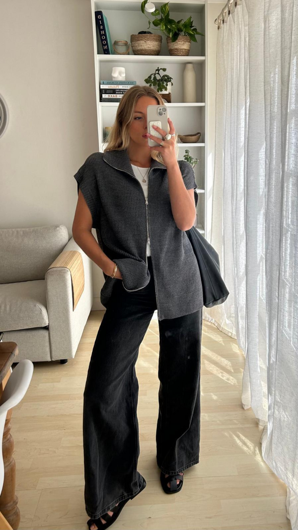 Charli Millie Sleevless Knit Cardigan - Grey Cardigans