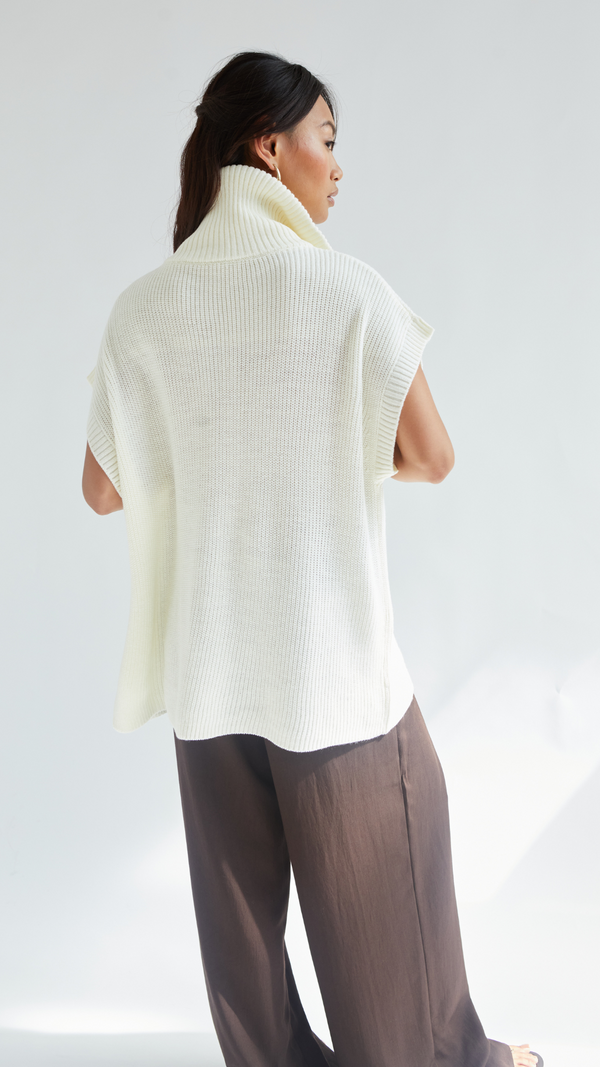 Charli Millie Sleevless Knit Cardigan - Ivory Cardigans