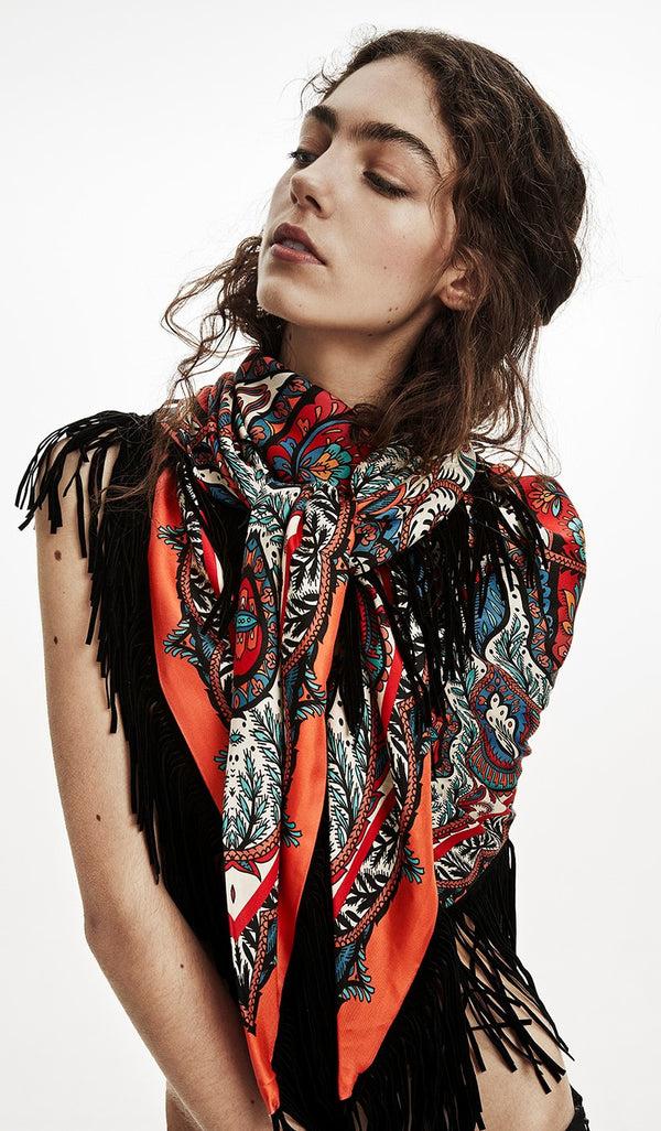 charlotte sparre 210-001 Triangle paisley / 210-001 Triangle Paisley - Black Scarf