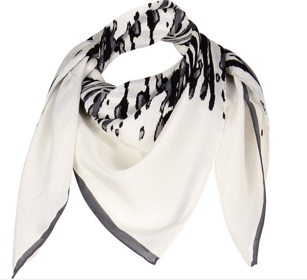 charlotte sparre Zee 90x90 cm / 90-424 Zee 90x90 - Off white Scarf