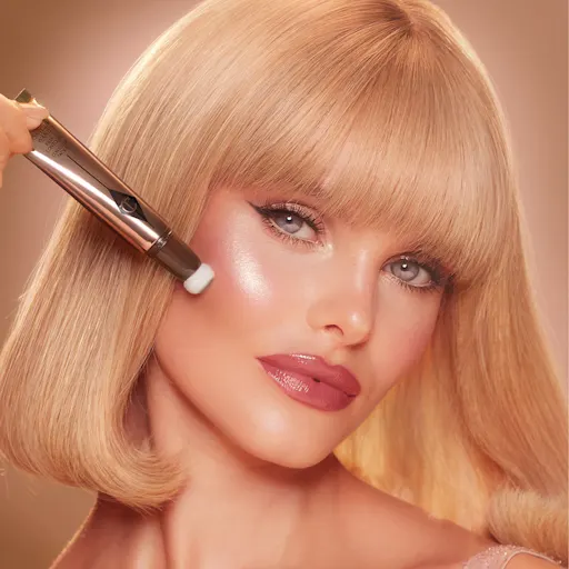 Charlotte Tilbury CHARLOTTE’S LEGENDARY BEAUTY ICONS MAKEUP & SKINCARE KIT