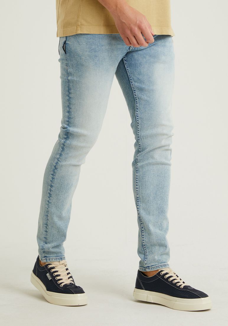 Chasin Carter BleachSlim Fit Jeans