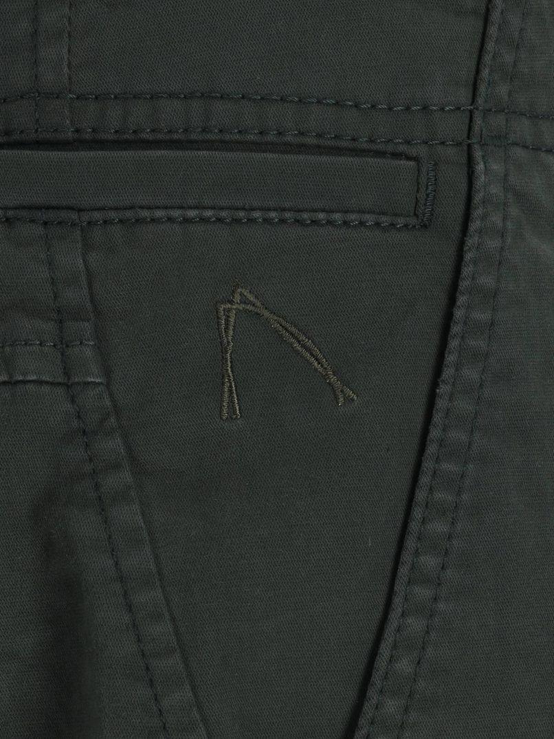 Chasin Riot.S GammaStraight Fit Shorts