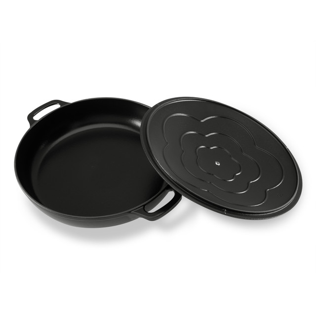 Chasseur Low Round Casserole 30cm/2.5L Matte Black
