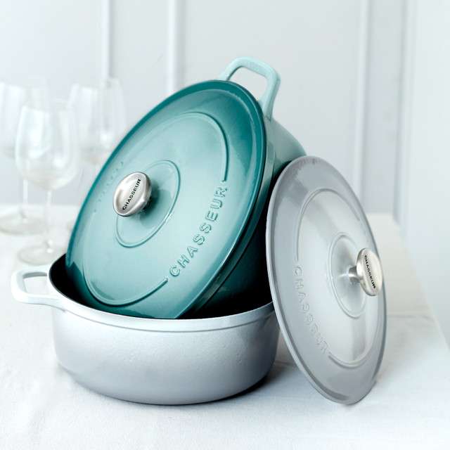 Chasseur Round French Oven Celestial Grey