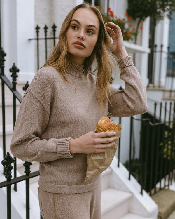 chelsea peers Sweater