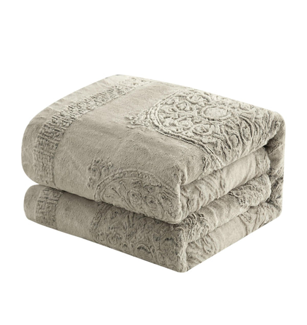 Chic Home Amara 3 Piece Faux Fur Comforter Set