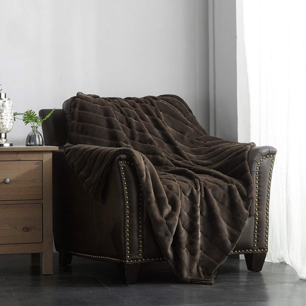 chic home Atara Ultra Plush Quilted Throw Blanket