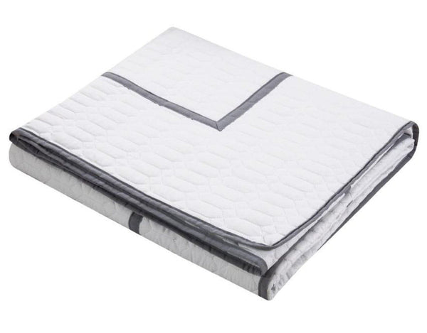 Chic Home Birmingham 3 Piece Hotel Quilt Set