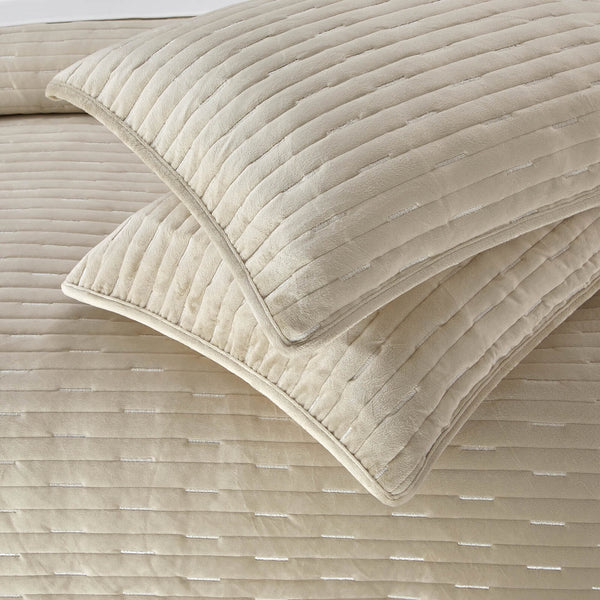 Chic Home Castiel 3 Piece Velvet Quilt Set