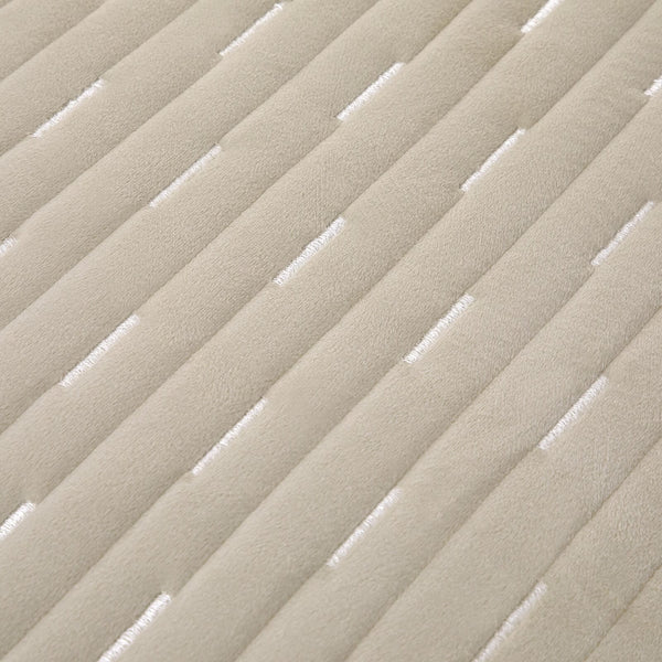 Chic Home Castiel 3 Piece Velvet Quilt Set