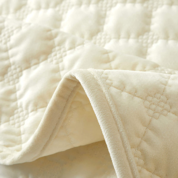 Chic Home Kehlani 3 Piece Dutch Velvet Quilt Set