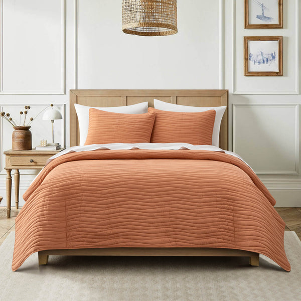 chic home Kyrie 3 Piece Stitched Wavy Quilt Set