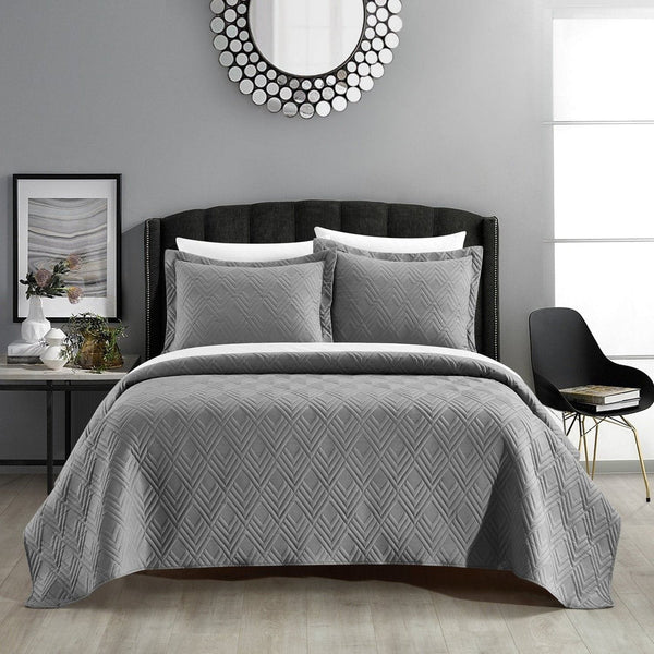 chic home Marling 7 Piece Geometric Quilt Set