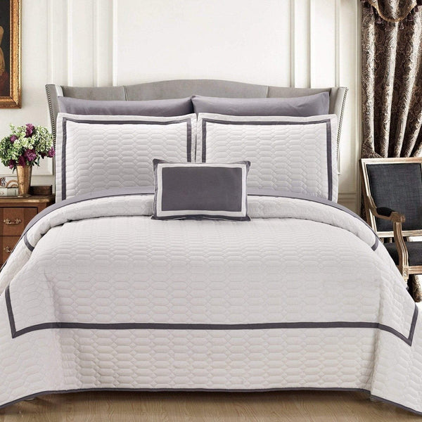 Chic Home Mesa 8 Piece Hotel Quilt Set