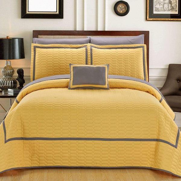 chic home Mesa 8 Piece Hotel Quilt Set