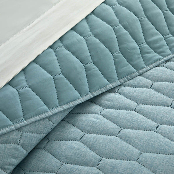 Chic Home Nyla 3 Piece Geometric Quilt Set