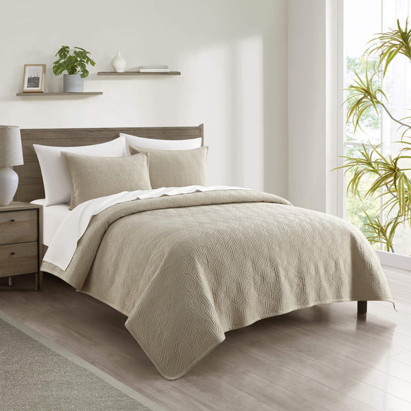 Chic Home Jessie 3 Piece Geometric Crinkle Quilt Set