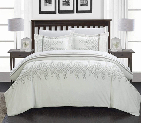 chic home Michael 3 Piece Embroidered Duvet Cover Set