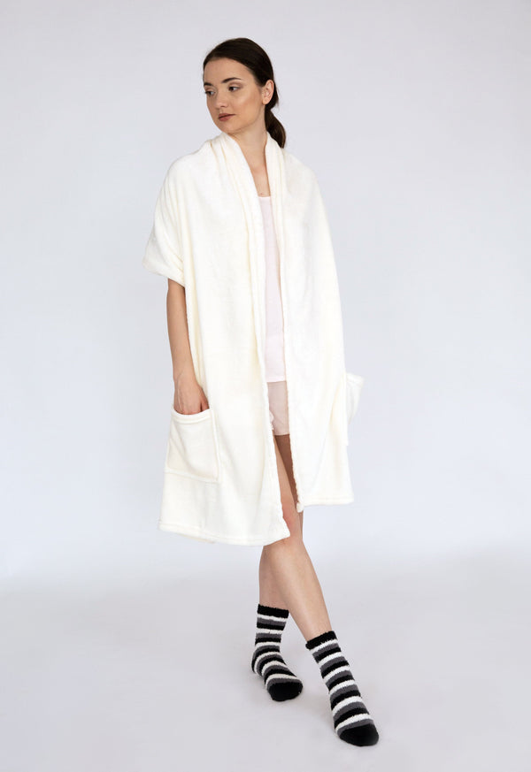 Chic Home Pedra Plush Flannel Fleece Wrap With Socks