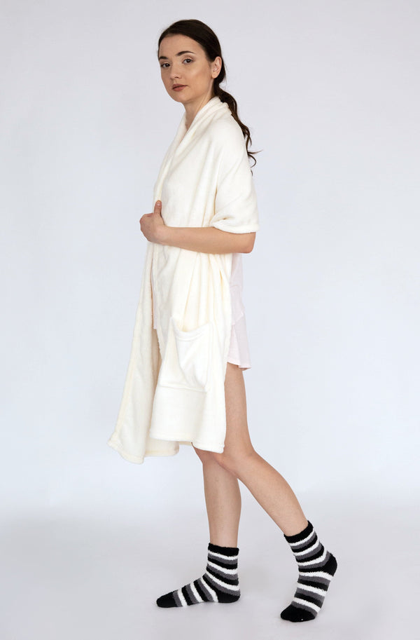 Chic Home Pedra Plush Flannel Fleece Wrap With Socks