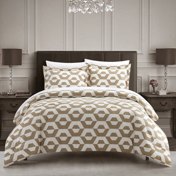 chic home Tudor 3 Piece Geometric Pattern Duvet Cover Set