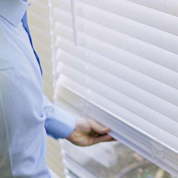 Chicology Custom Faux Wood Blinds – Blackout 2" Slats Chelsea