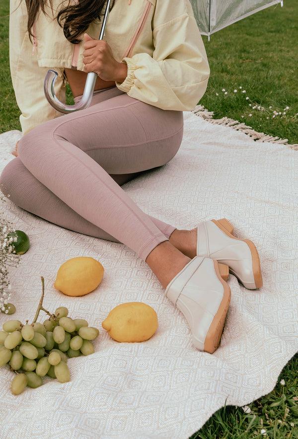 Chooka CLASSIC GLOSS HEEL CLOG - SAND