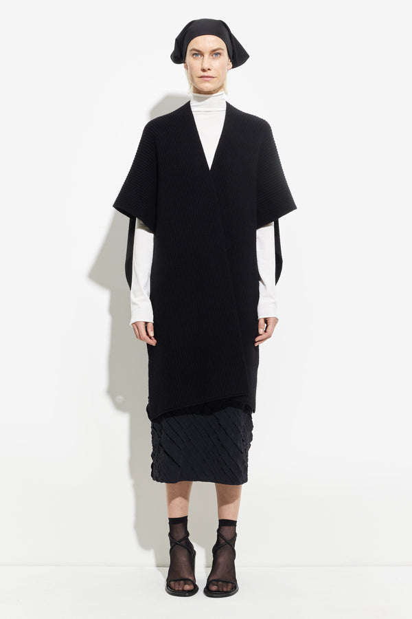 christian wijnants Kriella Poncho Scarf Black