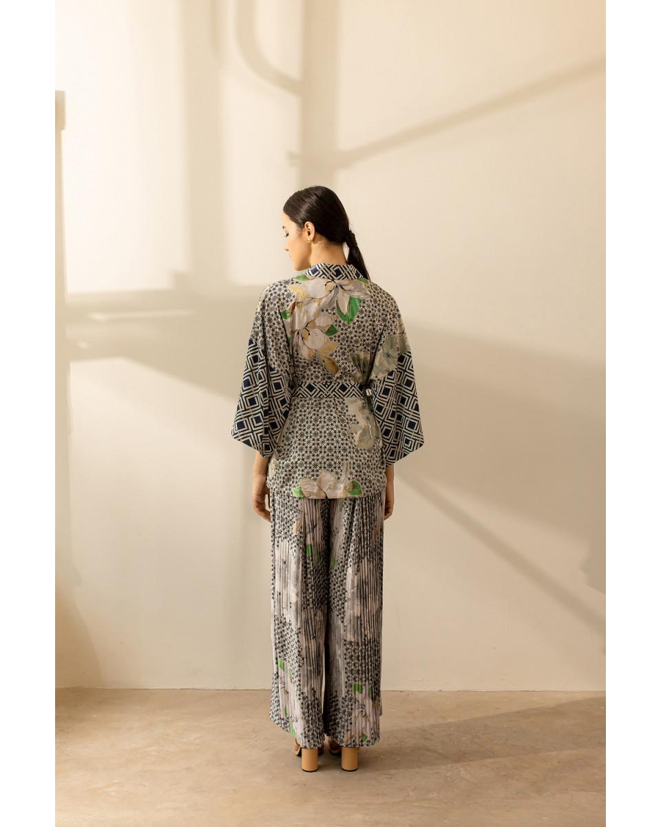 ciel Monera Top Navy Green Floral