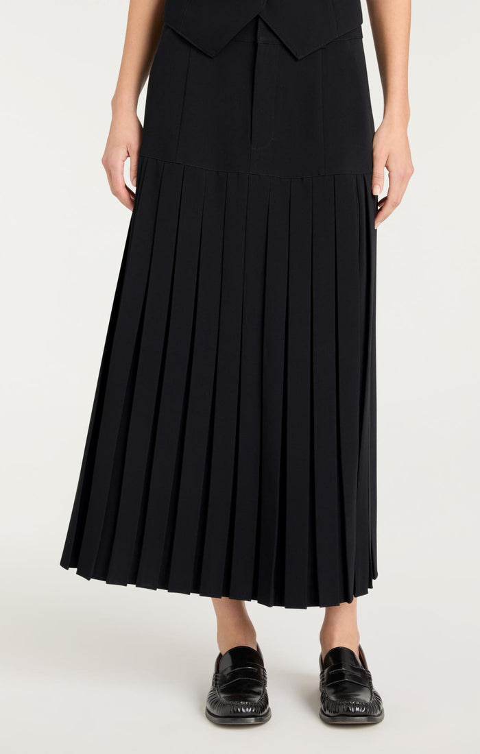 Cinq à Sept Crepe Bane Skirt Black