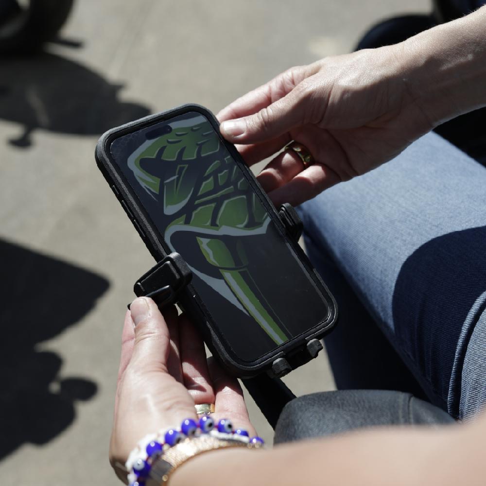 Ciro Passenger Phone Mount