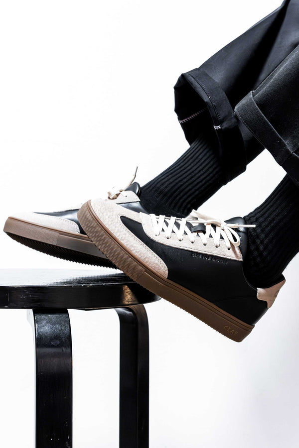 Clae DEANE Black Cashmere Dark Gum