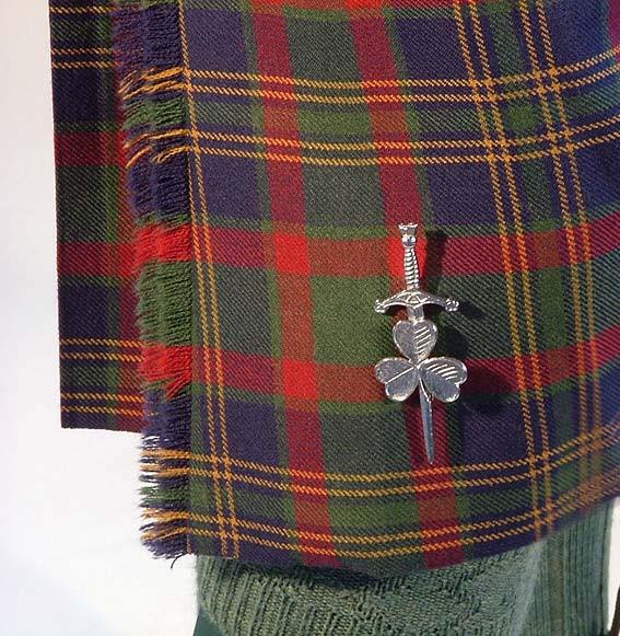Clan Irish Traditional 8 Yard Kilt And Flashes