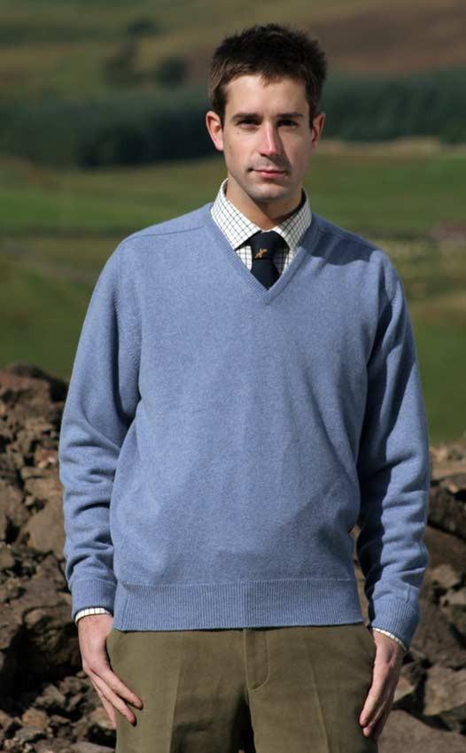 Clan Luxury Scottish Cashmere Sweater V‑Neck