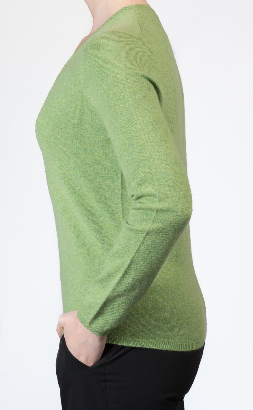 Clan Luxury Scottish Cashmere Sweater V‑Neck